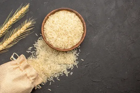 تصویر 4 از قیمت خرید برنج عنبر بو محلی عمده به صرفه و ارزان
